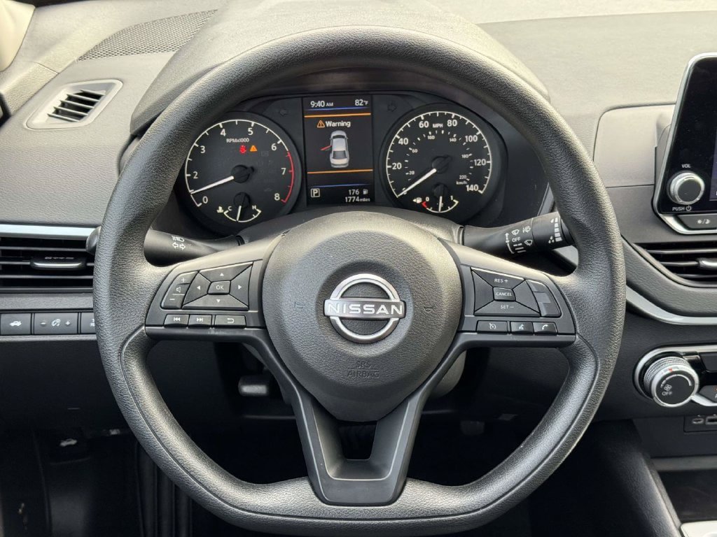 Used 2025 Nissan Altima 2.5 S FWD image 11