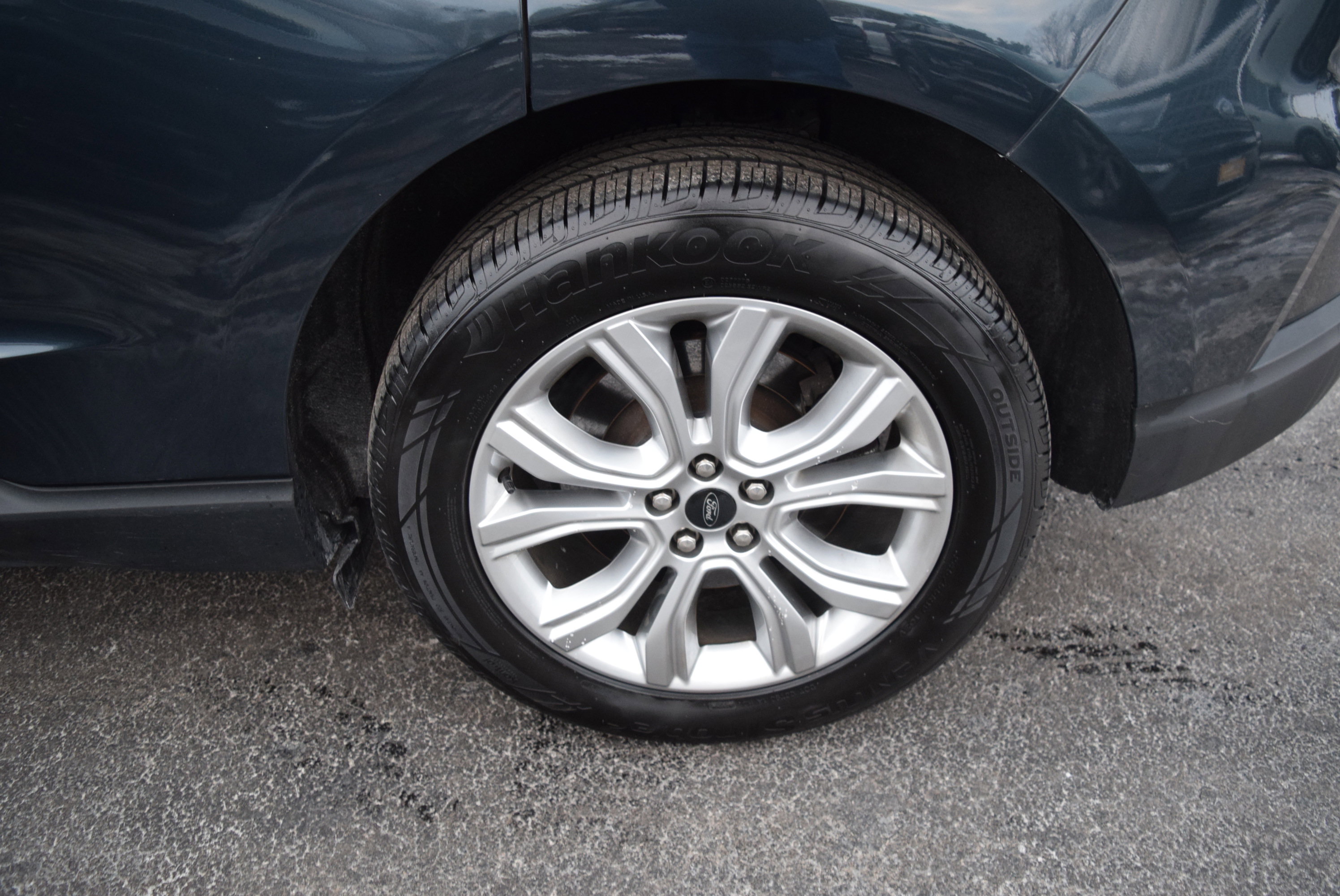 Certified 2024 Ford Edge Titanium w/ Equipment Group 301A image 8