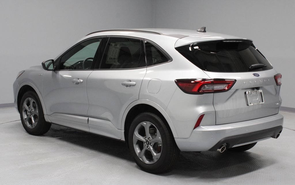 Certified 2024 Ford Escape ST-Line w/ Tech Pack #1 AWD/4WD image 10
