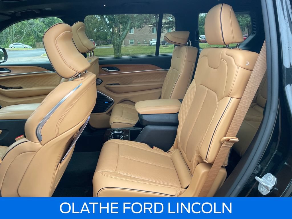 Used 2022 Jeep Grand Cherokee L Summit AWD/4WD image 30
