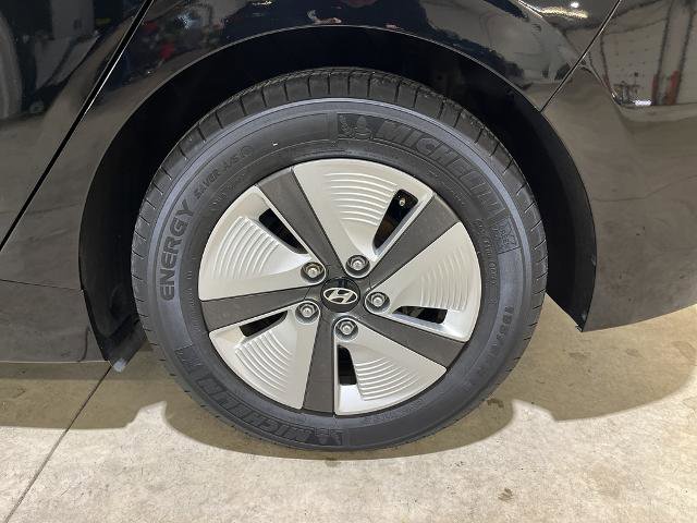 Used 2018 Hyundai Ioniq Blue image 8