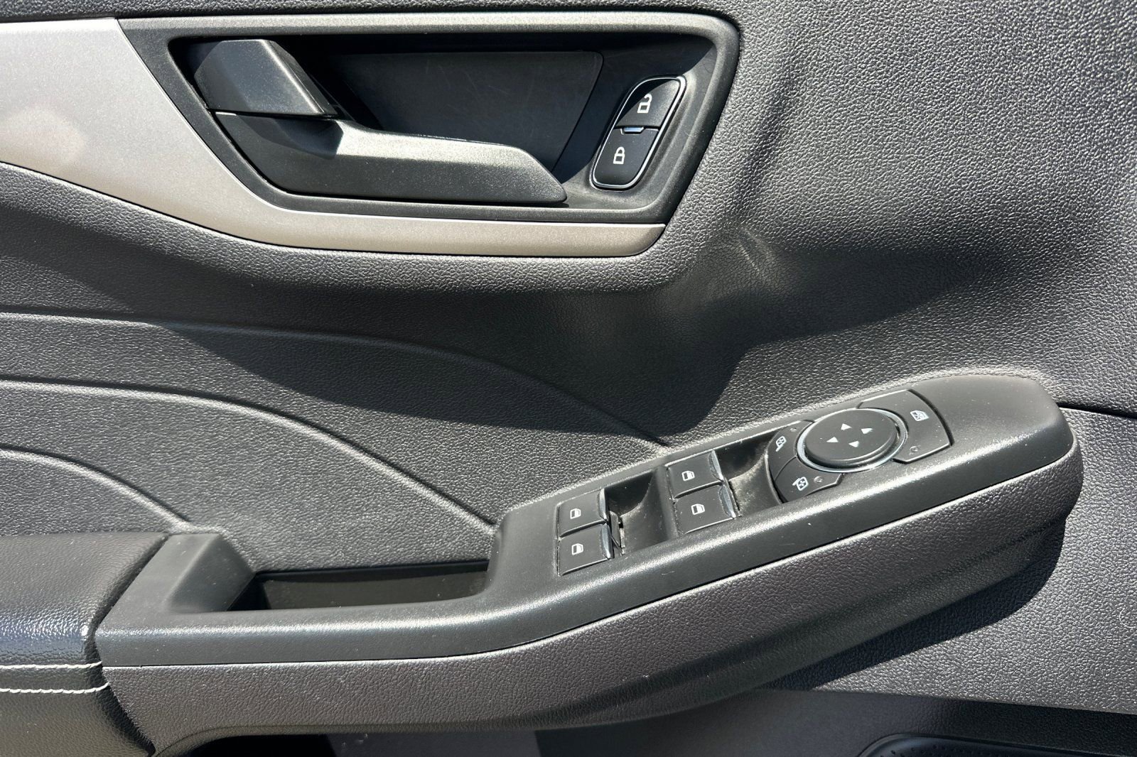 Certified 2022 Ford Escape SE w/ SE Sport Appearance Package FWD image 11