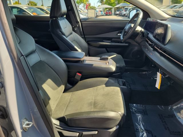 Used 2025 Nissan Ariya AWD image 17