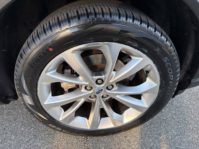 Certified 2023 Ford Explorer Platinum w/ Technology Package AWD/4WD image 30
