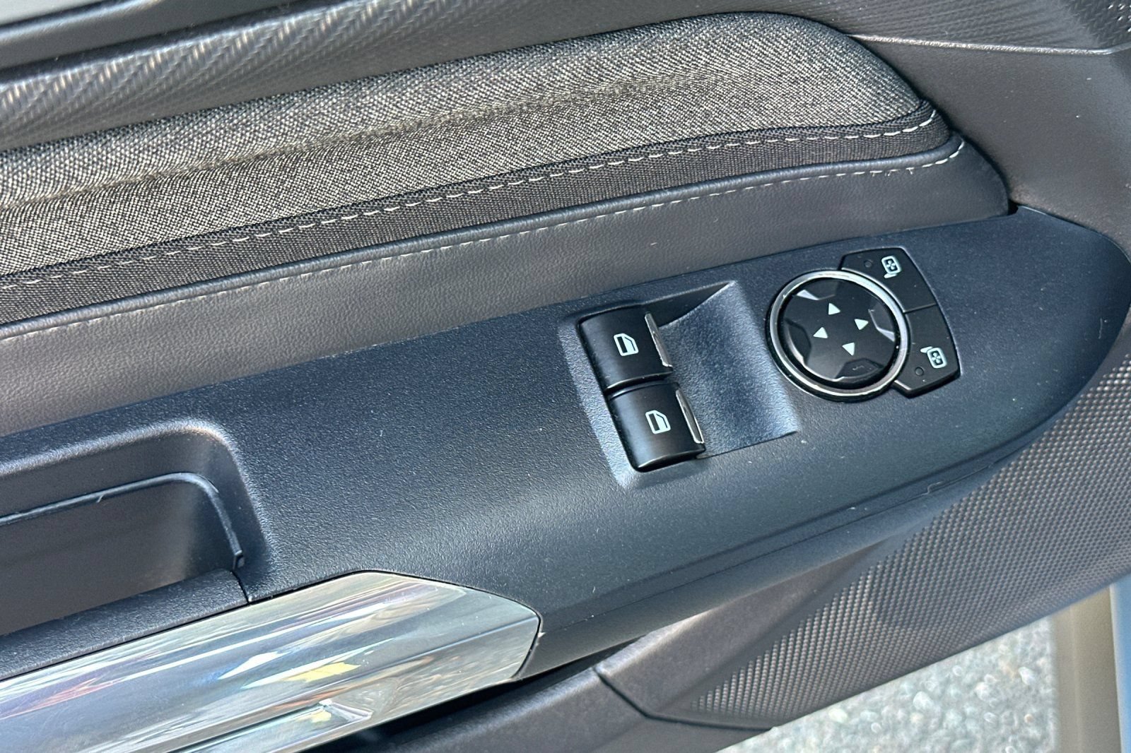 Certified 2025 Ford Mustang Coupe RWD image 12