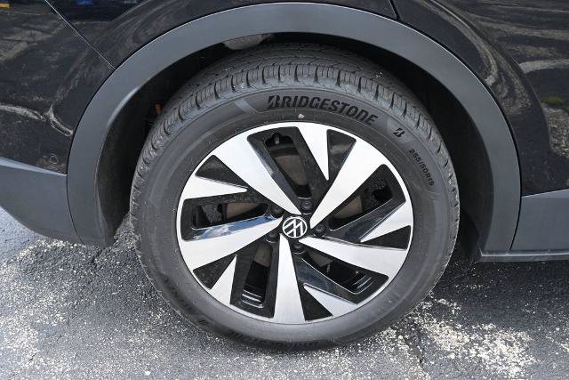 Used 2023 Volkswagen ID.4 Pro AWD/4WD image 15