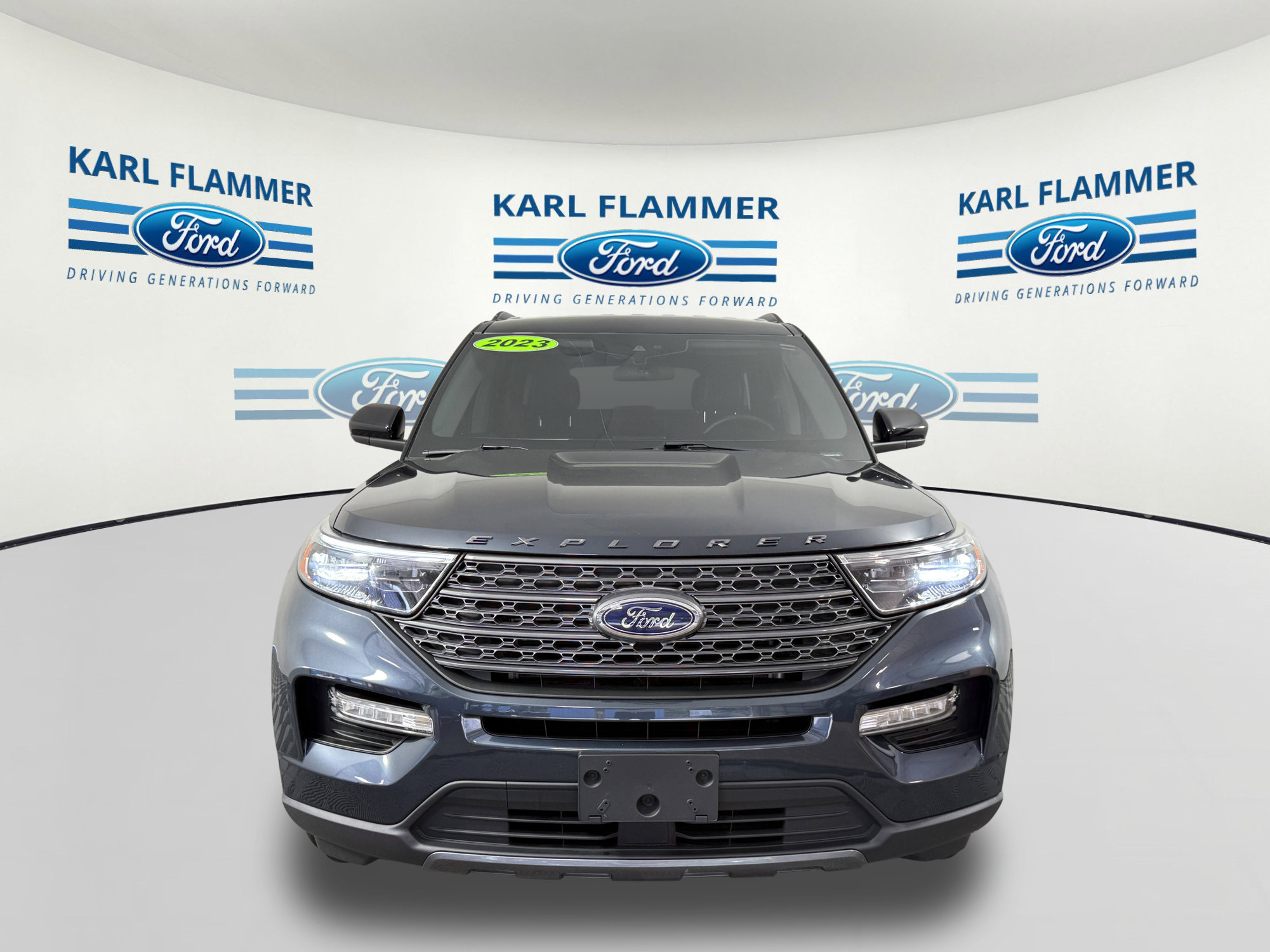 Certified 2023 Ford Explorer XLT w/ Equipment Group 202A RWD image 6