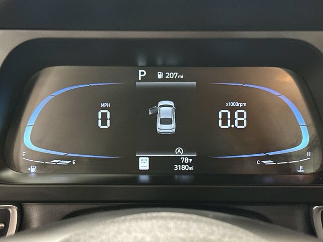 Used 2026 Hyundai Elantra SE FWD image 14