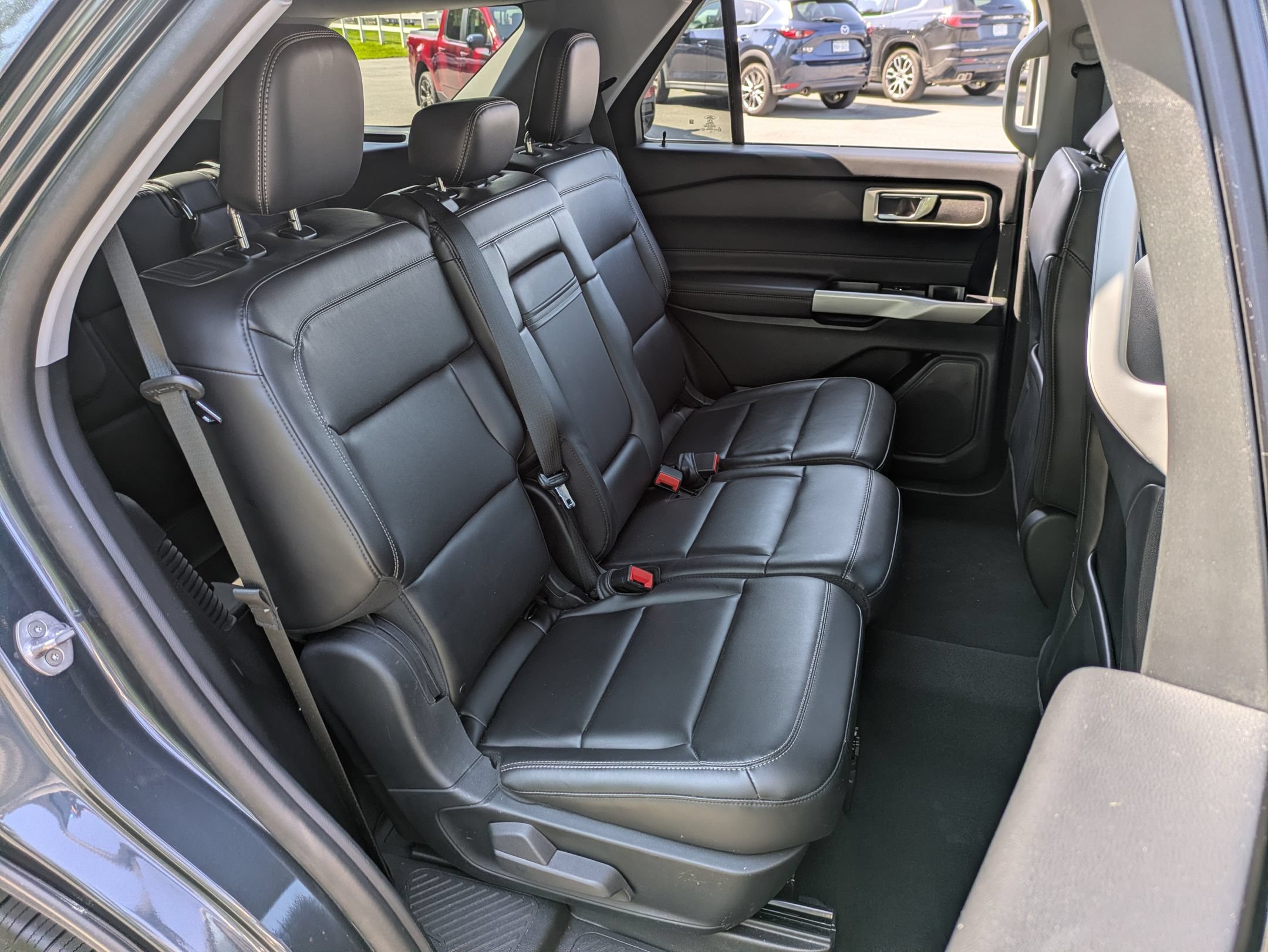 Certified 2023 Ford Explorer XLT w/ Equipment Group 202A AWD/4WD image 23