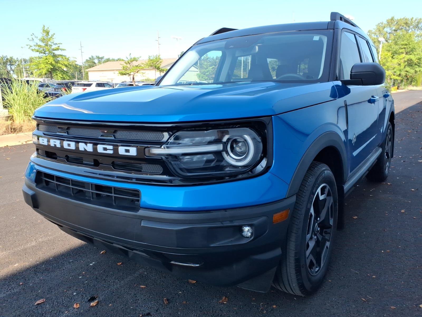Certified 2022 Ford Bronco Sport Outer Banks w/ Tech Package AWD/4WD image 3