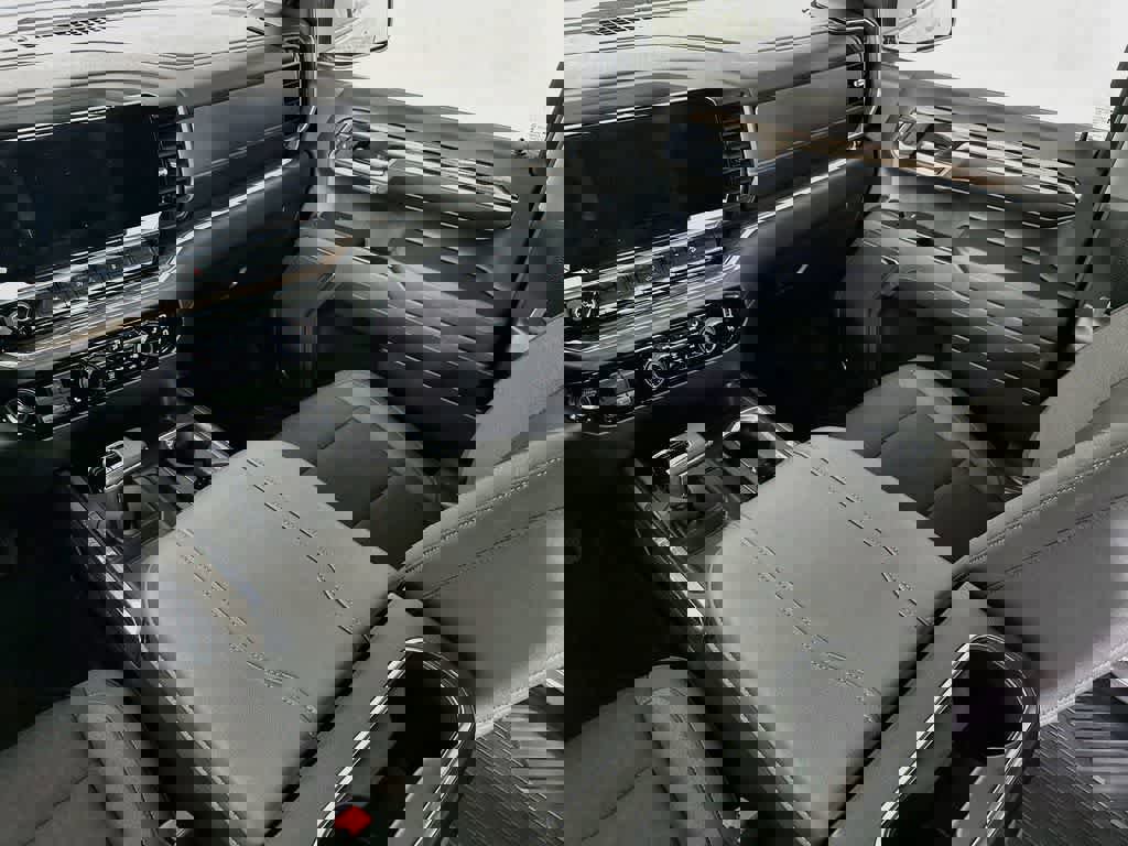 Used 2024 Chevrolet Silverado 1500 RST w/ Z71 Off-Road Package image 14