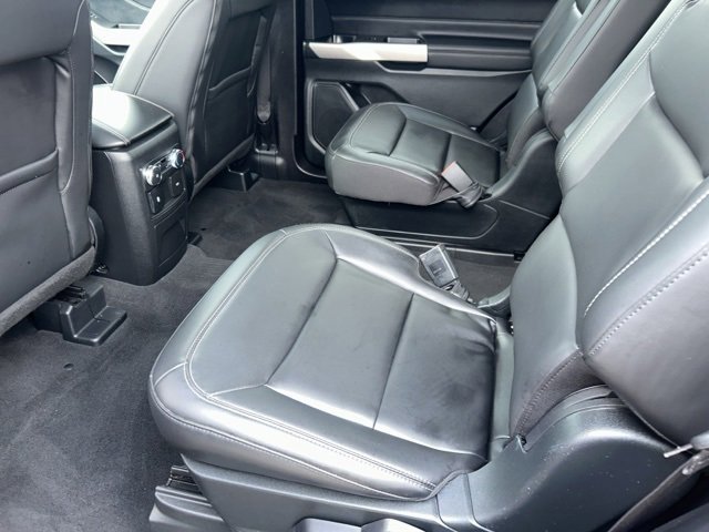 Certified 2022 Ford Explorer XLT w/ Equipment Group 202A image 33