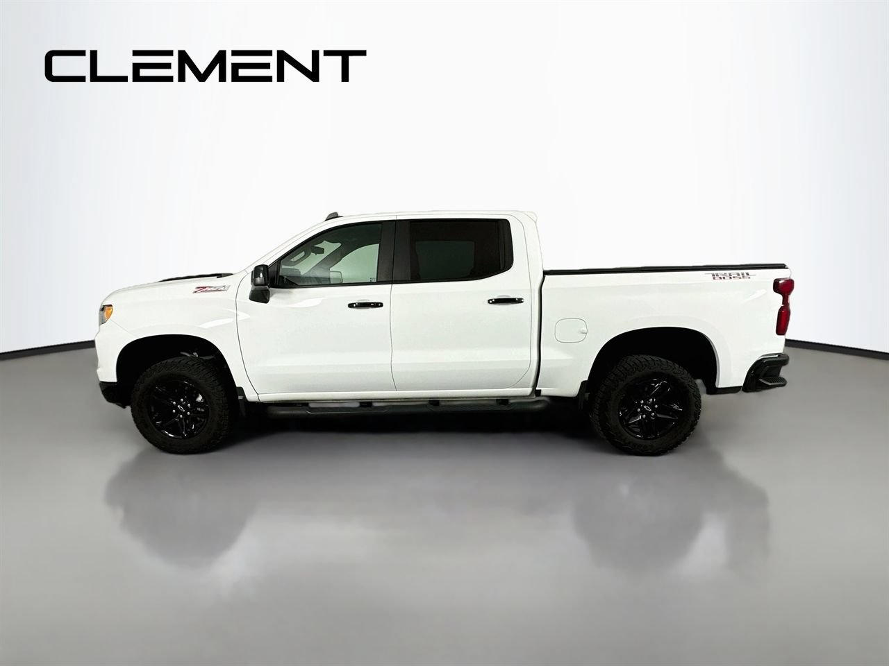 Used 2023 Chevrolet Silverado 1500 LT Trail Boss w/ Protection Package AWD/4WD image 6