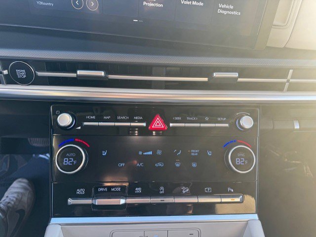 Used 2025 Hyundai Santa Fe SEL image 19