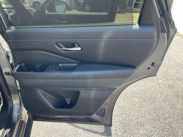 Used 2023 Nissan Pathfinder Platinum FWD image 23