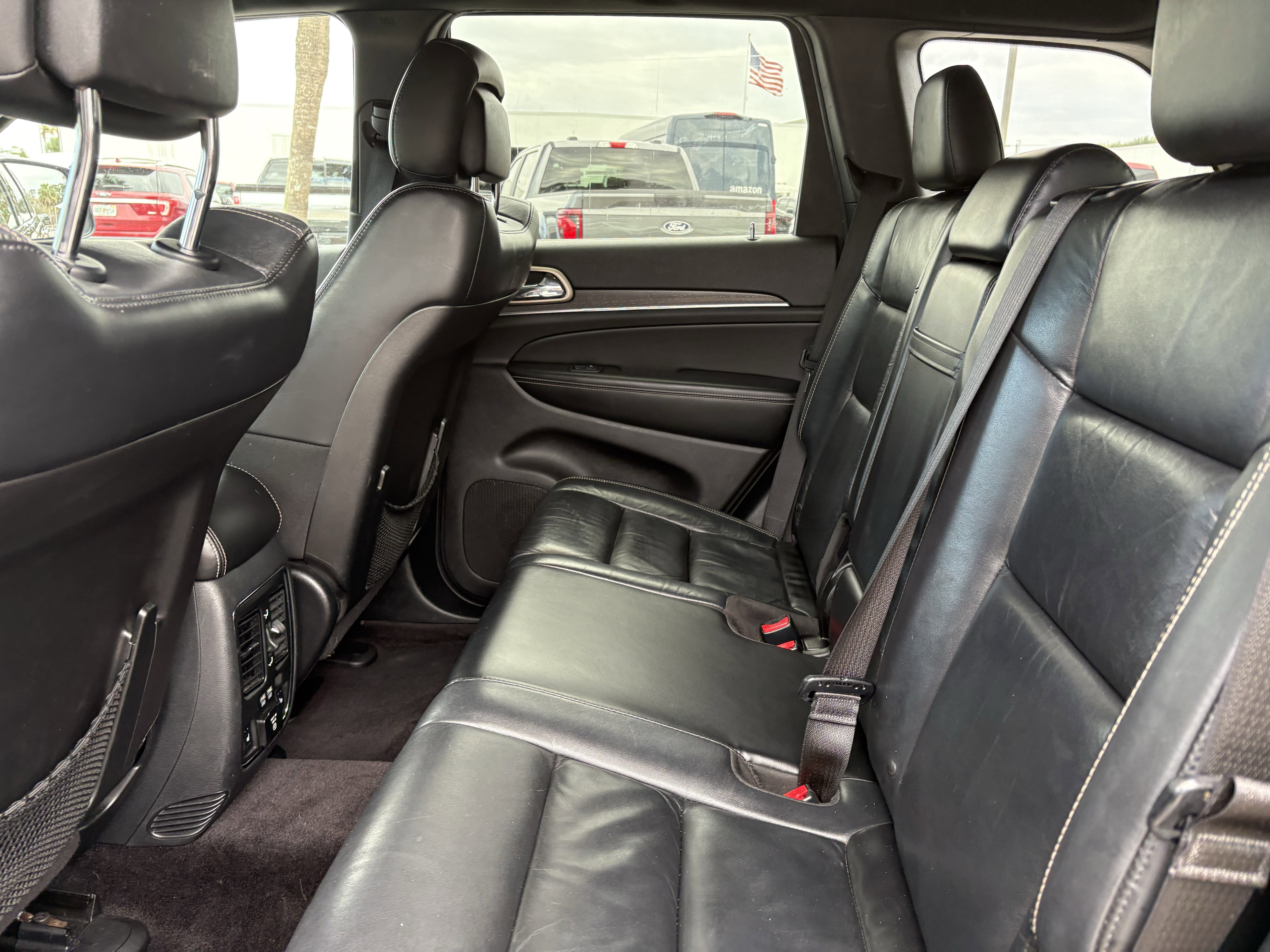 Used 2017 Jeep Grand Cherokee Limited image 18