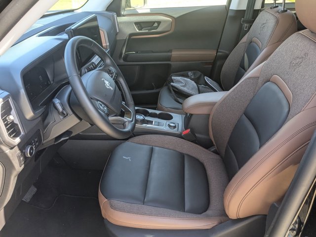 Certified 2025 Ford Bronco Sport Outer Banks w/ Outer Banks Tech Package+ AWD/4WD image 13