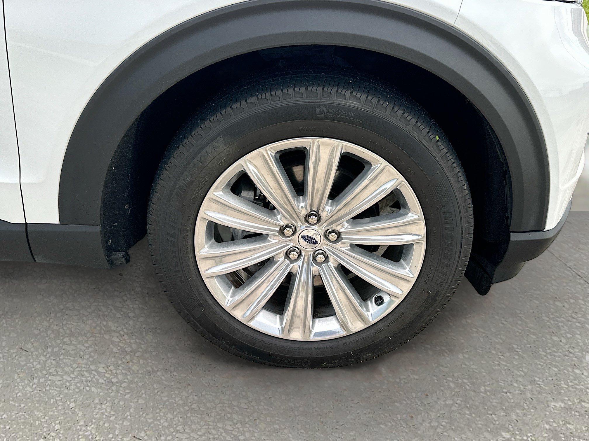 Certified 2023 Ford Explorer Limited w/ Limited Technology Package RWD image 33