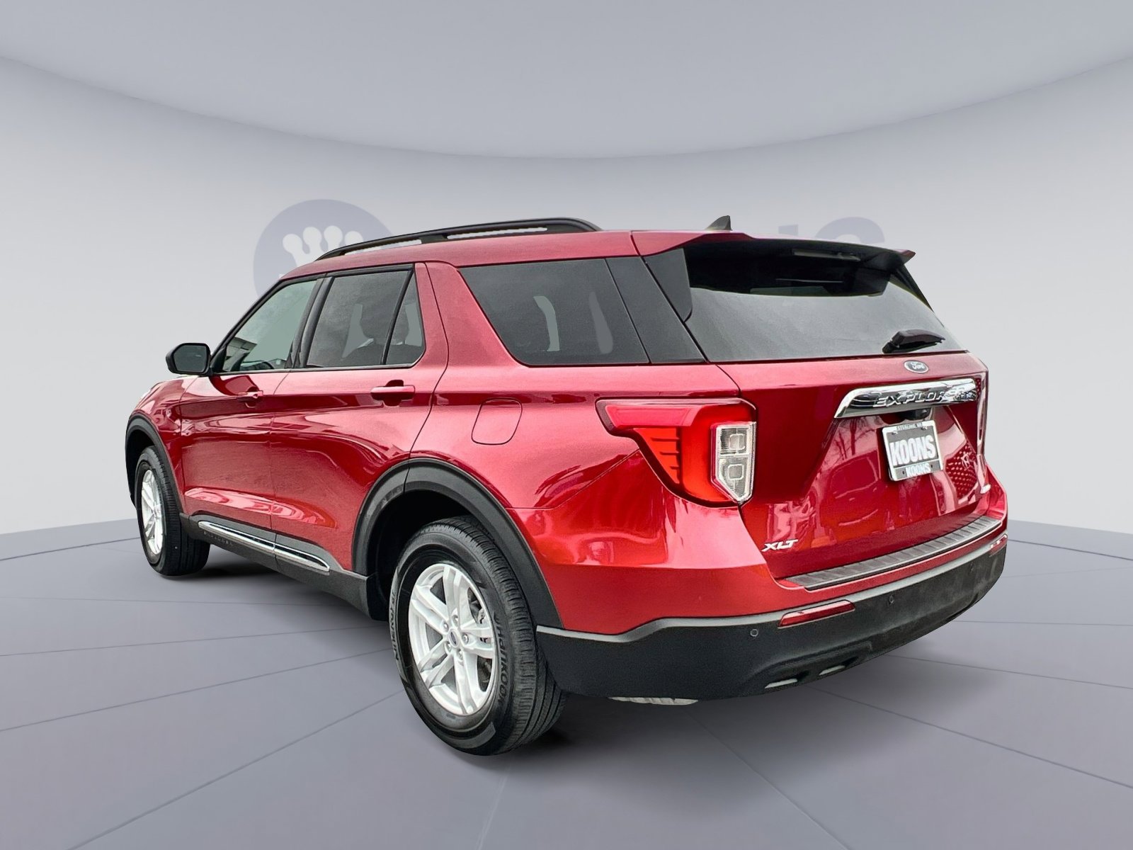 Certified 2023 Ford Explorer XLT image 4