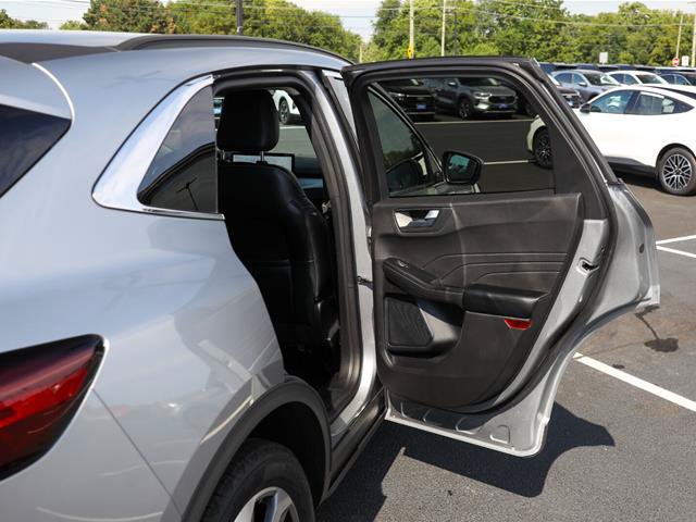 Certified 2024 Ford Escape Platinum AWD/4WD image 29