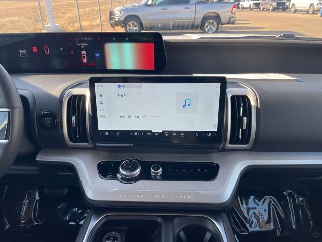 Certified 2025 Ford Expedition Max Active image 11