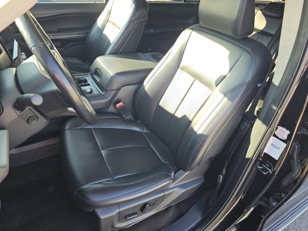 Certified 2023 Ford Expedition Max XLT image 13