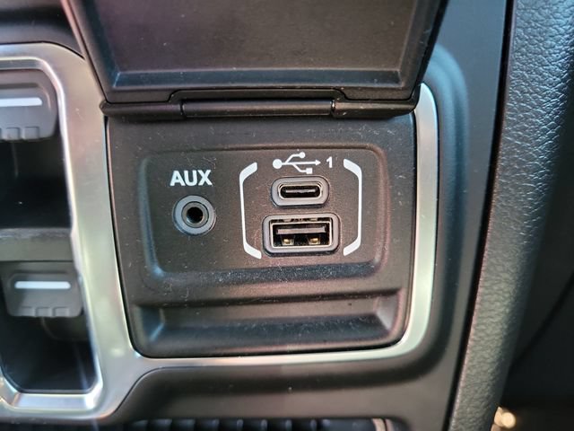 Used 2023 Jeep Gladiator Sport AWD/4WD image 31