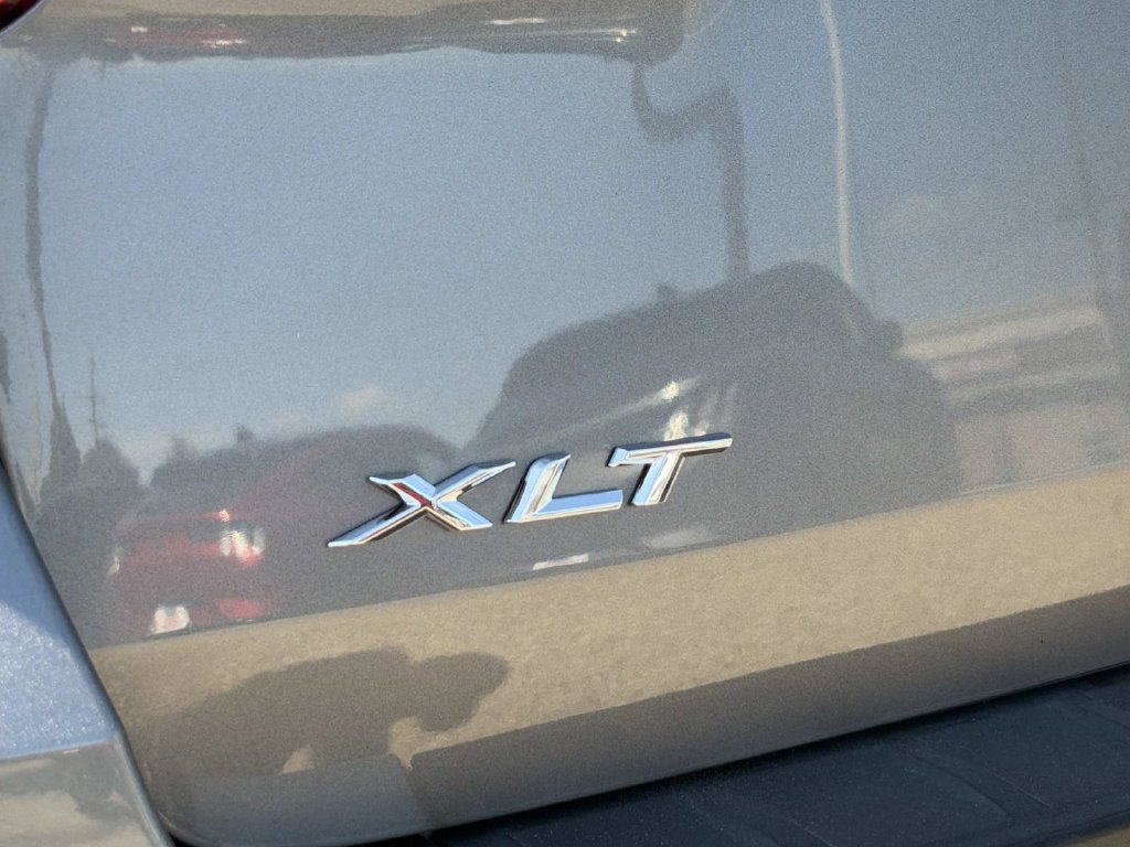 Certified 2023 Ford Explorer XLT w/ Equipment Group 202A RWD image 9
