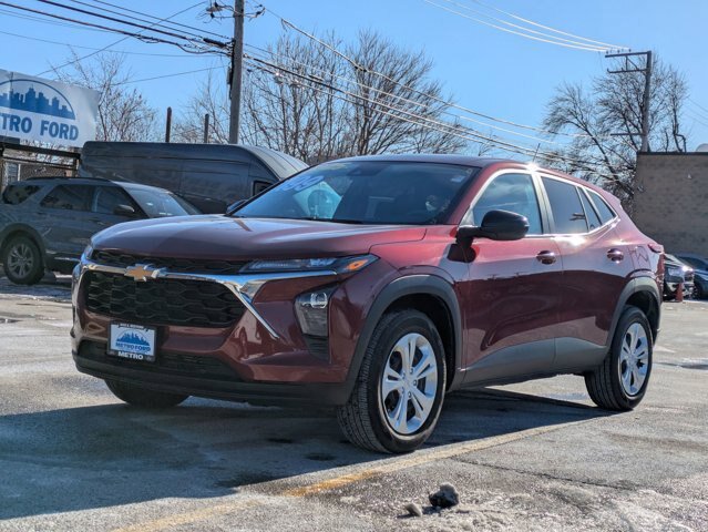 Used 2025 Chevrolet Trax LS FWD image 8