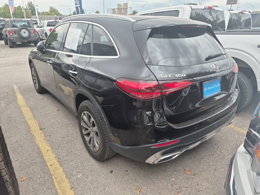 Used 2024 Mercedes-Benz GLC 300 4MATIC image 12