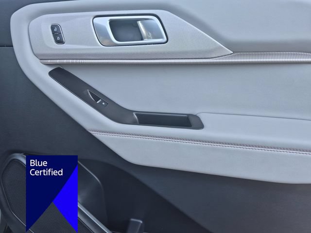 Certified 2025 Ford Explorer Active w/ Active Comfort Package RWD image 35