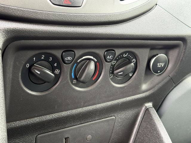 Certified 2019 Ford Transit 250 130 Medium Roof RWD image 29