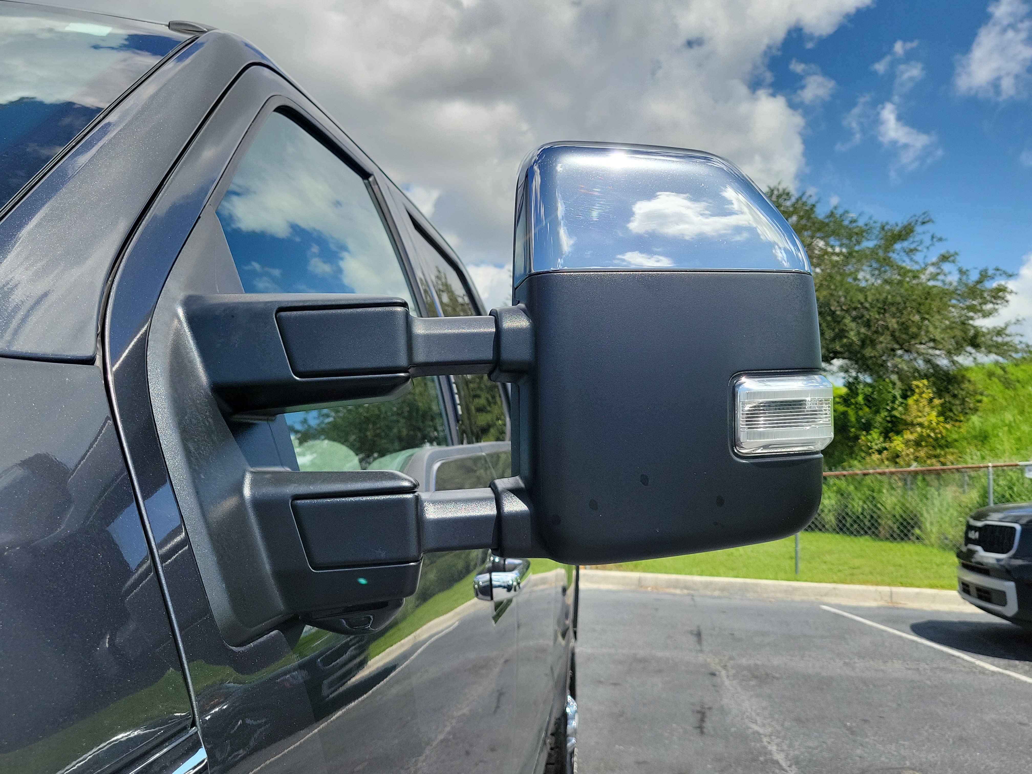 Certified 2020 Ford F250 XLT w/ XLT Premium Package AWD/4WD image 4