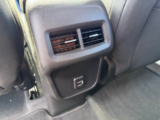 Used 2023 Chevrolet Equinox LT FWD image 27