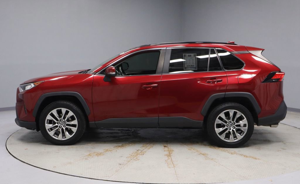 Used 2019 Toyota RAV4 XLE Premium w/ Cold Weather Package AWD/4WD image 2