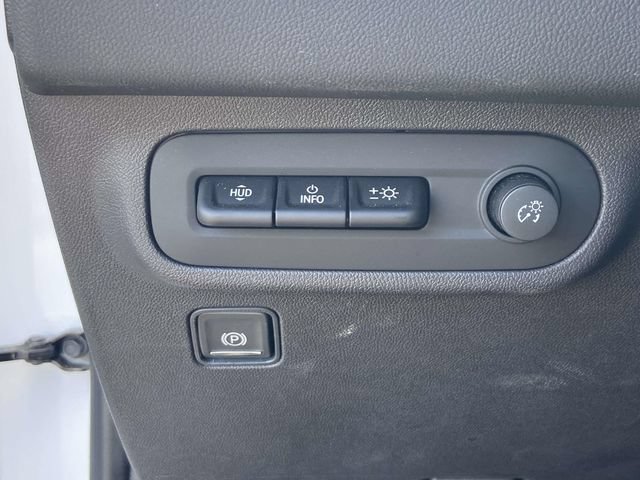 Used 2023 GMC Terrain SLT w/ Tech Package FWD image 18