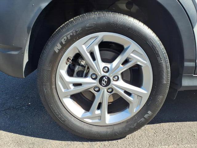 Used 2023 Hyundai Kona SEL AWD/4WD image 21