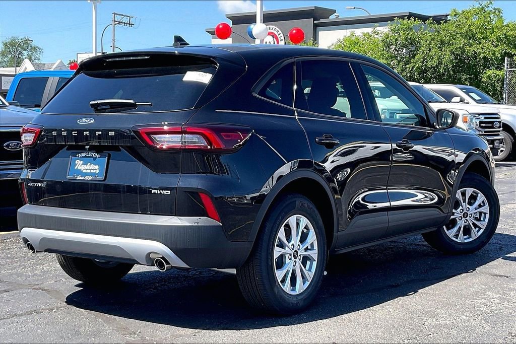 Certified 2024 Ford Escape Active AWD/4WD image 12