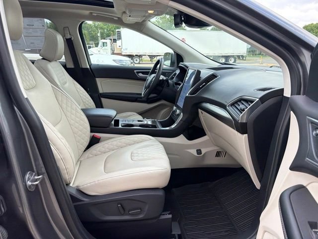Certified 2024 Ford Edge Titanium w/ Equipment Group 301A AWD/4WD image 10