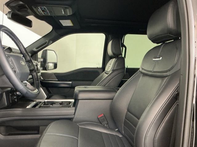 Certified 2025 Ford F450 Platinum w/ FX4 Off-Road Package image 18