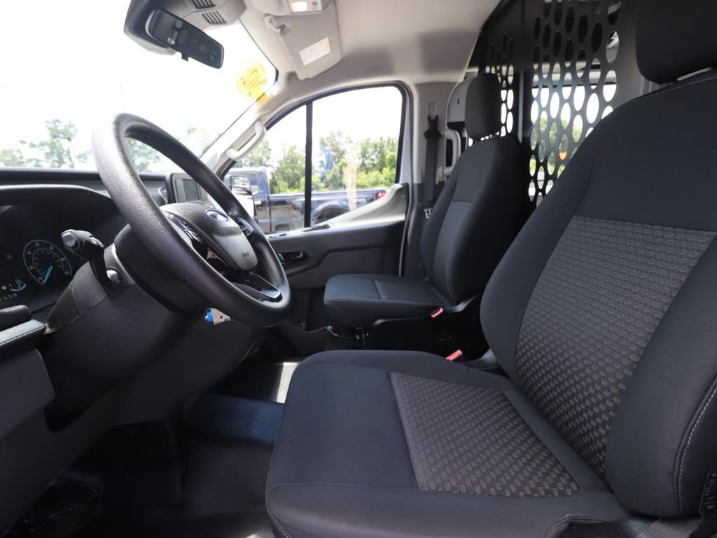 Certified 2025 Ford Transit 250 Low Roof w/ Exterior Upgrade Package RWD image 2