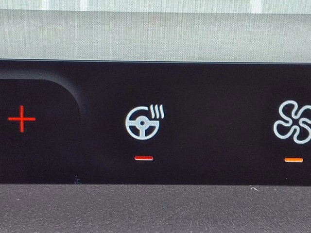 Certified 2024 Ford Escape Active w/ Tech Pack #2 image 9