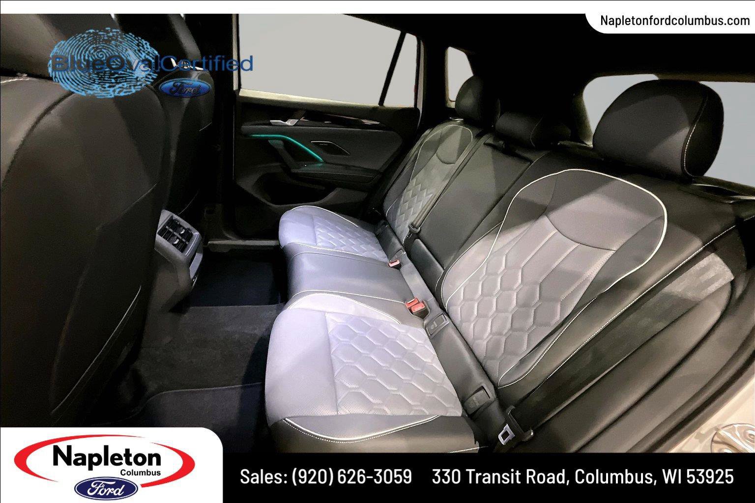 Used 2025 Volkswagen Tiguan SEL R-Line AWD/4WD image 27