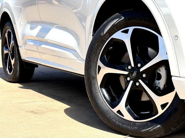 Certified 2024 Ford Escape ST-Line Elite w/ Premium Technology Package image 6