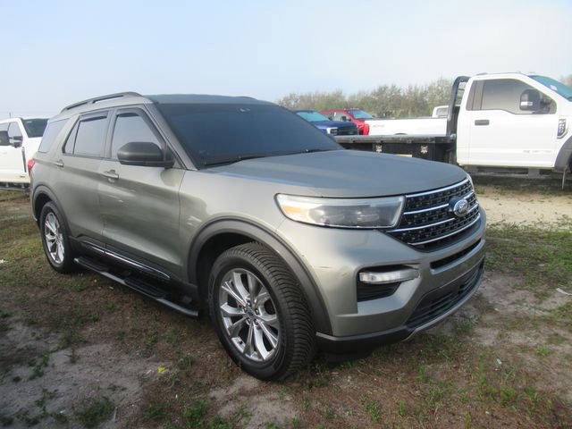 Certified 2020 Ford Explorer XLT w/ Equipment Group 202A image 3