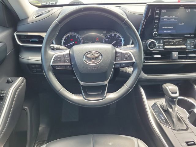 Used 2022 Toyota Highlander XLE image 13