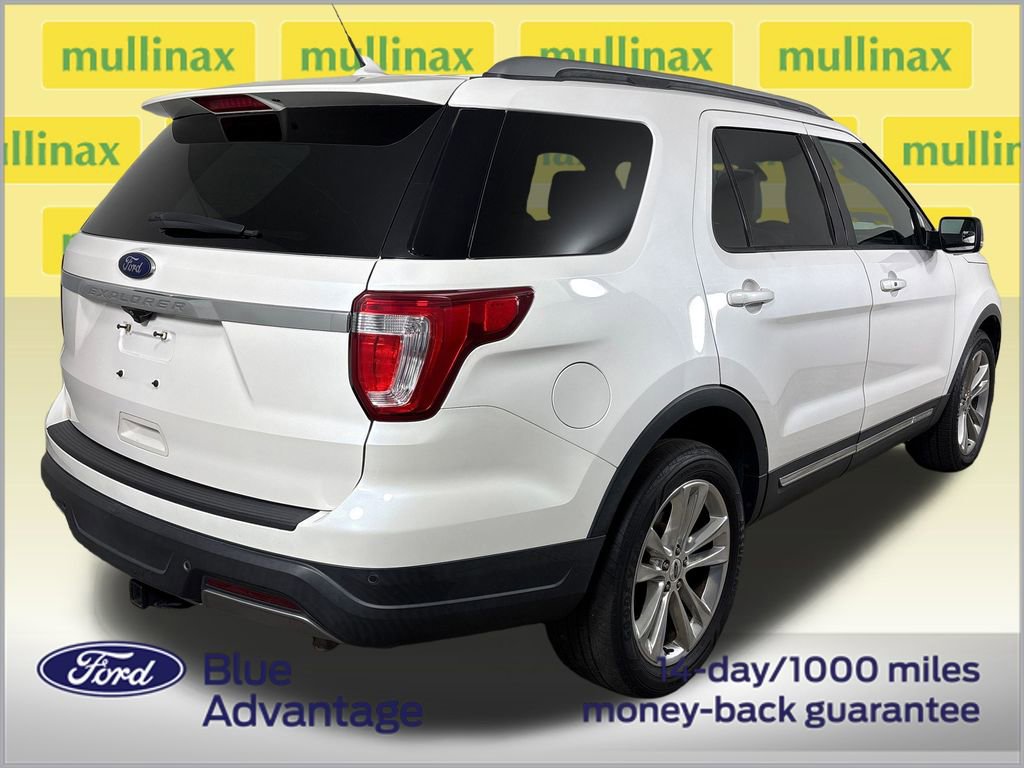 Certified 2019 Ford Explorer XLT w/ Equipment Group 202A AWD/4WD image 4