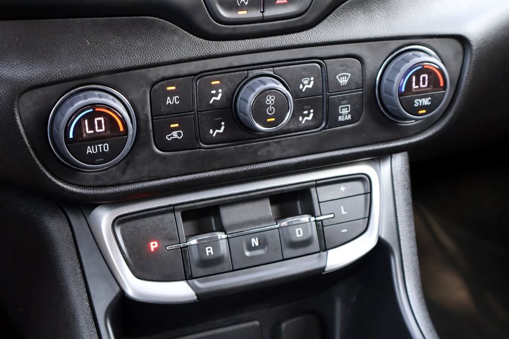 Used 2023 GMC Terrain SLE w/ Driver Convenience Package FWD image 34