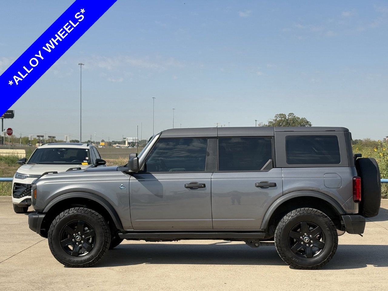 Certified 2024 Ford Bronco Black Diamond AWD/4WD image 3