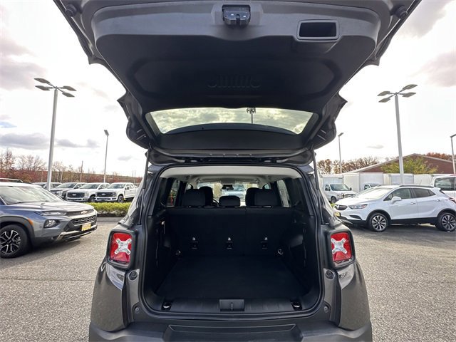 Used 2020 Jeep Renegade Latitude image 40